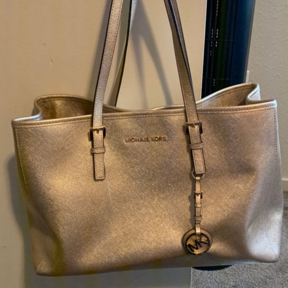 Michael kors tote !